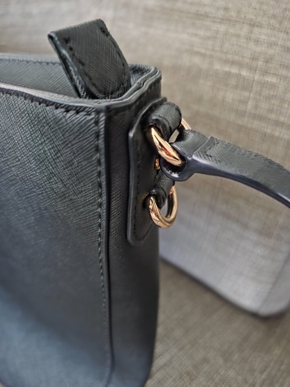 Michael Kors Leather Crossbody- Black Leather- OBO! - Picture 6 of 15
